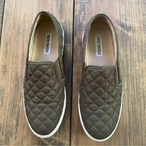 Steve Madden Woman’s Quilted Sneaker Olive Size 9M